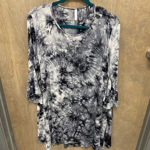 Chico's Black and Gray Tie-Dye Tunic